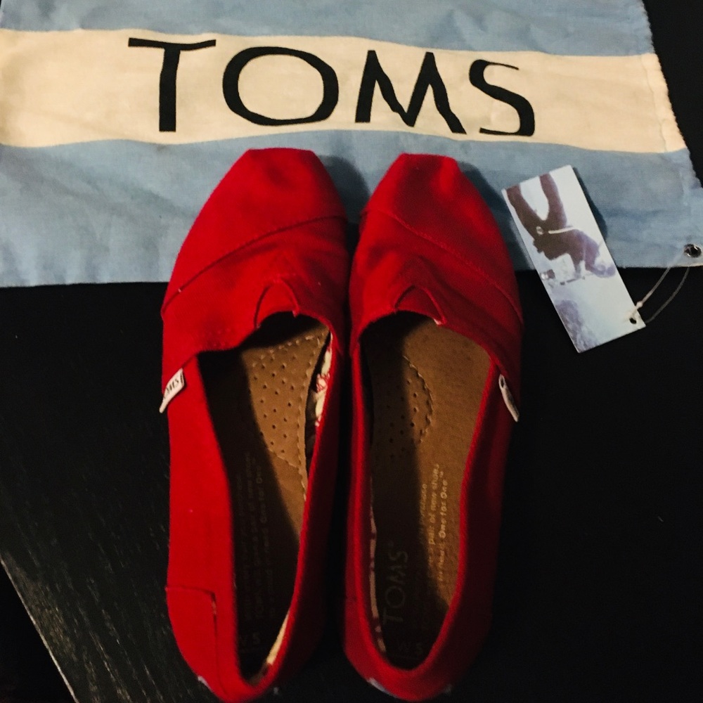 RED Tom shoes